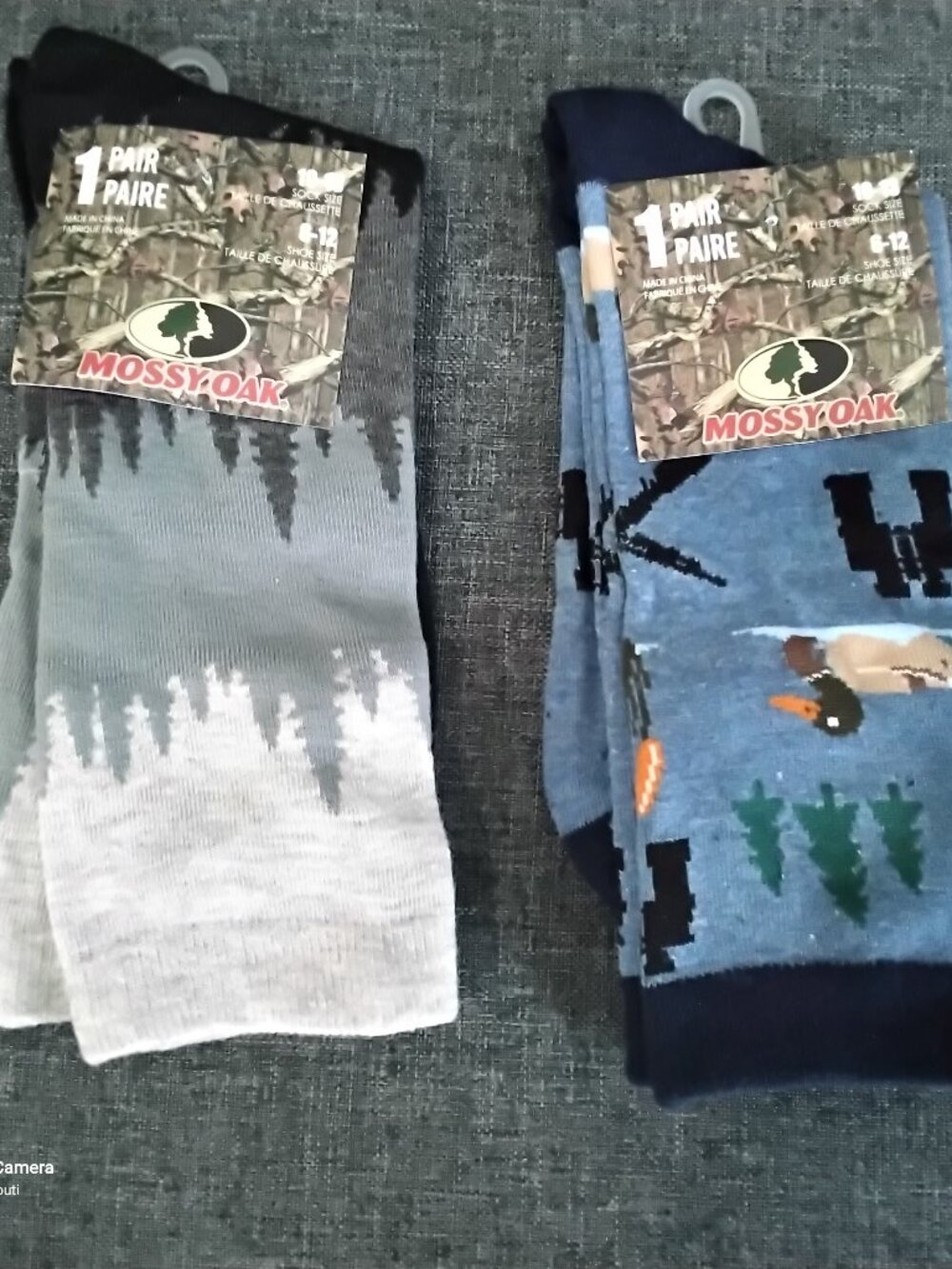2 Pairs Men Mossy Oak Crew Socks 1 Gray Forest & 1 Duck Hunting Theme 6-12 New